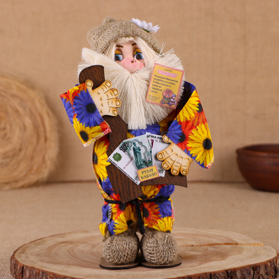 Фигурка - оберег «Домовой. Славуся в льняном колпаке, с топором и дровами», 30×18×10 см, МИКС