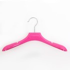 Плечики - вешалка для одежды, 31×4×17 см, широкие плечи, цвет розовый - Фото 1