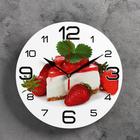 Часы настенные кухонные "Торт с клубникой", 24  см - фото 320400125
