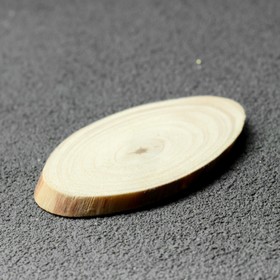 Спил дерева "Сосновый", овальный, d=3-4 см, h=3,5 мм (комплект 50 шт)