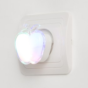 Ночник «Яблоко», 5.5×5×5 см, пластик  (артикул 485952)  большой выбор товаров оптом и в розницу по низким ценам с доставкой
