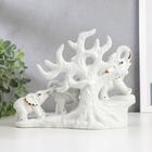 Сувенир керамика "Три слона под деревом" белые 15,5х20х7,5 см - фото 22944483