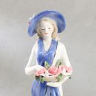 Сувенир керамика "Девушка в голубом платье и в шляпе с розами в руках" 30,5х11х10 см - Фото 5