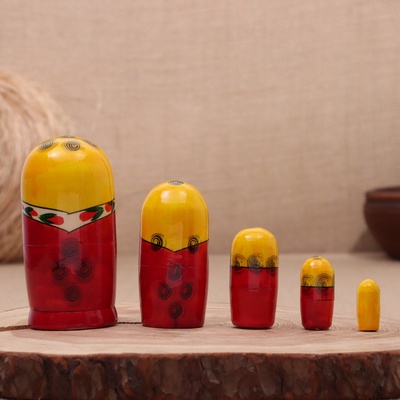 Матрёшка «Зоя», желтый платок, 5 кукольная, 12 см