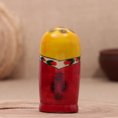 Матрёшка «Зоя», желтый платок, 5 кукольная, 12 см