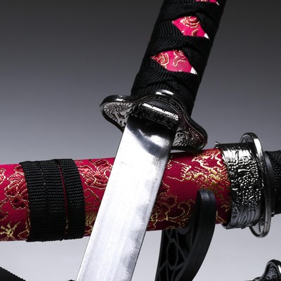 Макет оружия «Сувенирные катаны на подставке 3в1. Драконы на бордовом», подарочный набор, ножны ткань, 47 см; 70 см; 89 см