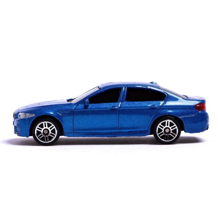 Машина металлическая BMW M5, 1:64, цвет синий - фото 1905484315