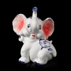 Сувенир керамика "Слонёнок с синими цветами сидит" 12,5х9х7 см - Фото 1