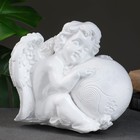 Фигура "Ангел с шаром" белый 25х17х22см - фото 318094954