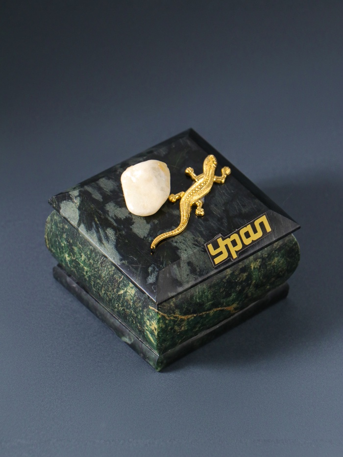 Шкатулка для украшений «Урал», змеевик, с декоративным камнем, 6.5×6.5×5.5 см - Фото 1