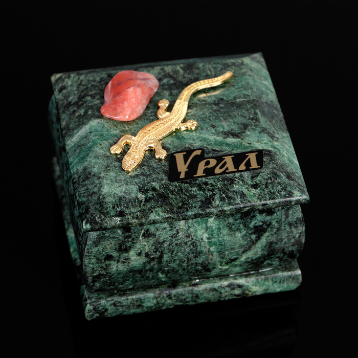 Шкатулка "Урал", змеевик, с декоративным камнем, 6,5х6,5х5,5 см - фото 1905486112