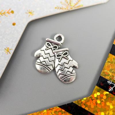 Декор для творчества металл «Варежки» серебро 1.7×1.6 см