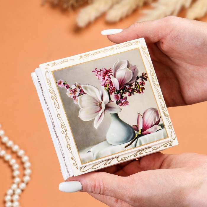 Шкатулка «Цветы в вазочке», белая, 10×10 см, лаковая миниатюра - фото 1886319572