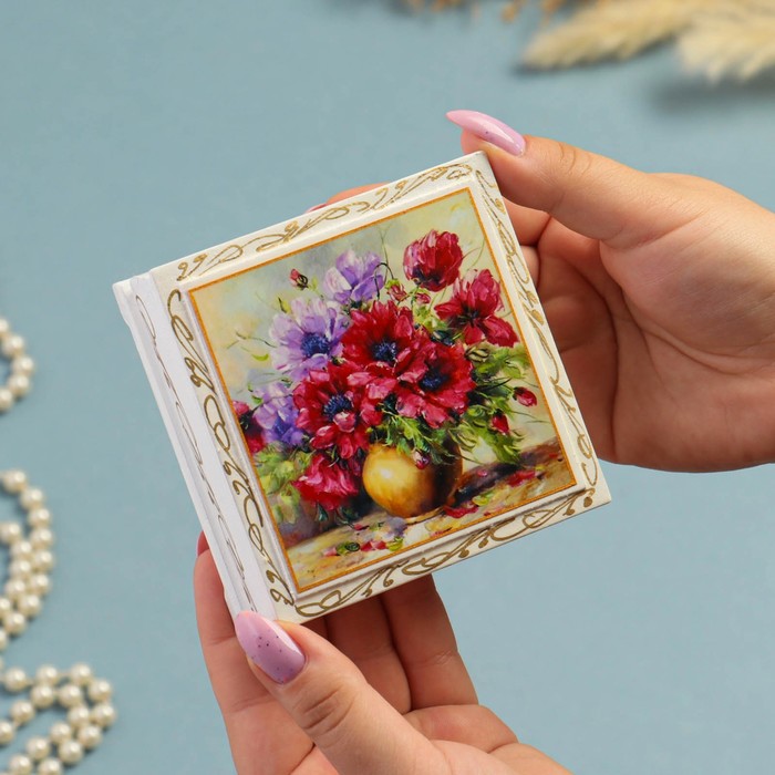 Шкатулка «Букет цветов в вазе», белая, 10×10 см, лаковая миниатюра - фото 1906936570
