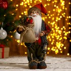 Дед Мороз "В клетчатой шубке, с фонариком и мешком" 30 см - фото 318098297