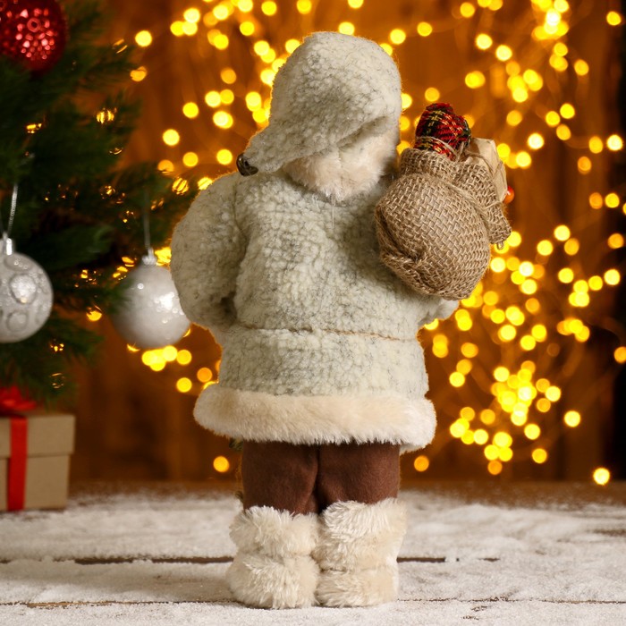 Дед Мороз "В белой шубке, с фонариком и мешком" 30 см - фото 1908394304