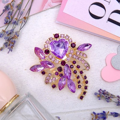Брошь «Императрица» сердце, фиолетовая в золоте