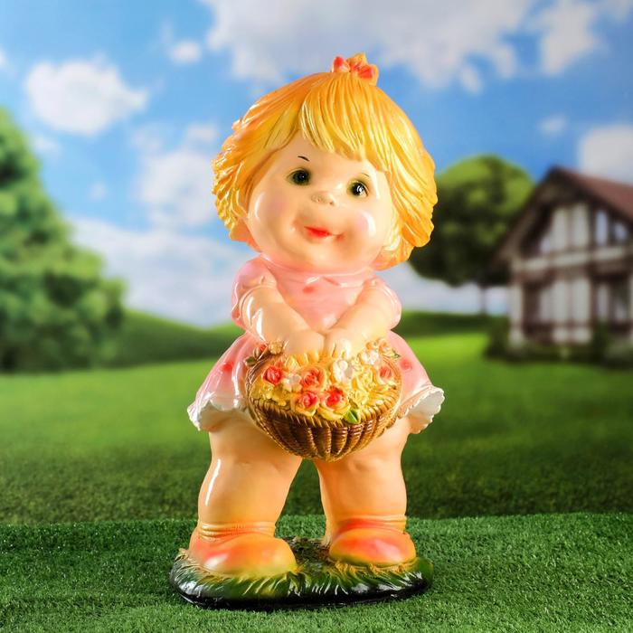Садовая фигура "Девочка с цветами средняя" 25х23х49см - Фото 1