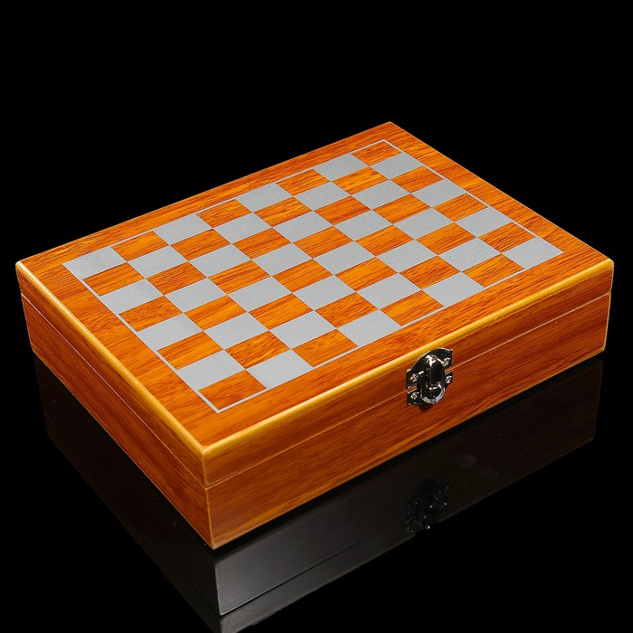 Набор 7 в 1: фляжка 8 oz, чёрная, 4 рюмки, воронка, шахматы, 18 х 24 см - фото 1908395512