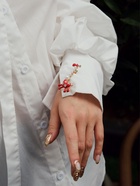 Брошь «Жираф весёлый», цвет красно-белый в золоте - Фото 6