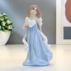 Сувенир керамика "Девочка в голубом платье с бантом и сердцем в руках" 11х6х4,3 см - Фото 1