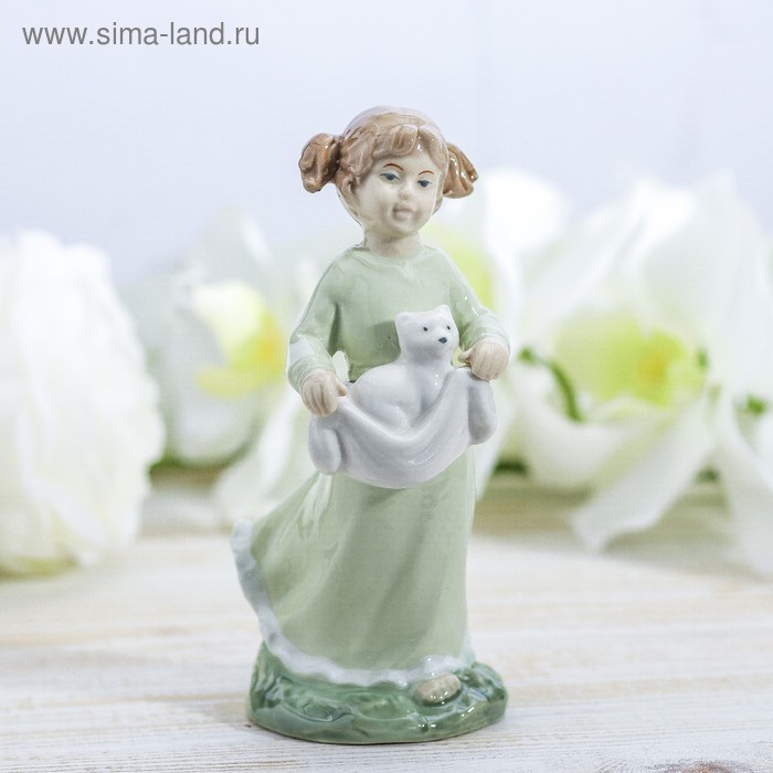 Сувенир керамика "Девочка в зелёном платье с котёнком" 15х7,8х5,8 см - Фото 1