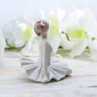Сувенир керамика "Балерина в белой пачке с цветами в волосах" 11,5х18,4х10,3 см - Фото 2