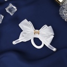 Бант для волос на резинке «Школьница», жемчужинки на лентах, 7.5 см, белый - Фото 5