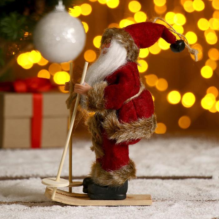 Дед Мороз "На лыжах" в бордовом костюме, 17 см - фото 1908396779