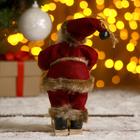Дед Мороз "На лыжах" в бордовом костюме, 17 см - фото 3818642