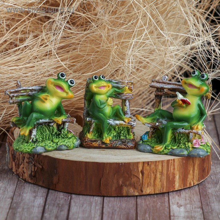 Сувенир полистоун "Лягушонок на скамеечке" МИКС 5,5х5х3,5 см - Фото 1