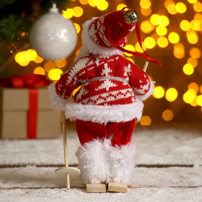 Дед Мороз "На лыжах" в вязаном костюме, 17 см - фото 1908397020