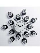 Часы настенные интерьерные «Чёрные лепестки», серия: Ажур, бесшумные, плавный ход, 47×47 см, d=15 см, от батарейки 1×АА - Фото 4