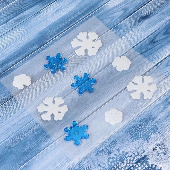 Наклейка на стекло "Снежинки белые и синие" (набор 9 шт) 12,5х12,5 см, сине-белый - фото 1899617838