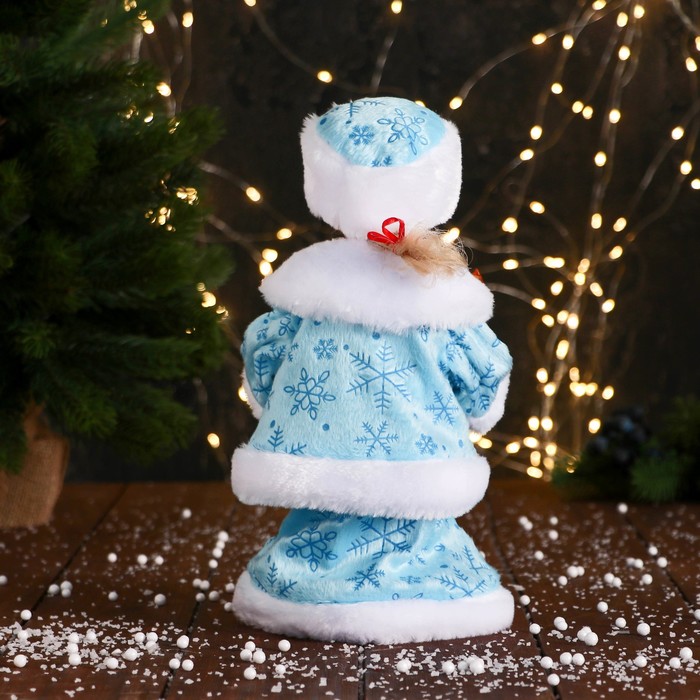 Снегурочка "Пуговка ромбик" с подсветкой, двигается, 30 см, голубой - фото 1908398656
