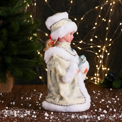 Снегурочка под ёлку «Зимнее волшебство. Кристалл, бежевая» двигается, 28 см