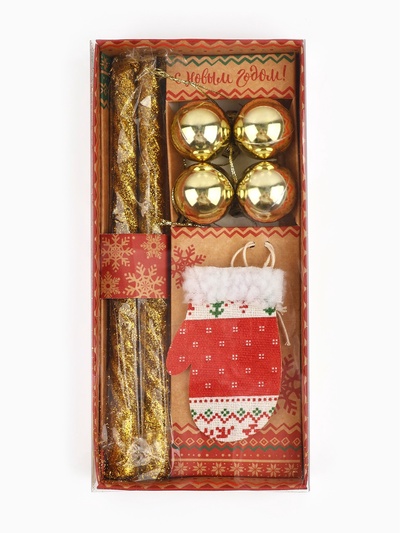 Подарочный набор «Тепла в Новом году», в наборе 2 свечи, 4 шарика, ёлочная игрушка