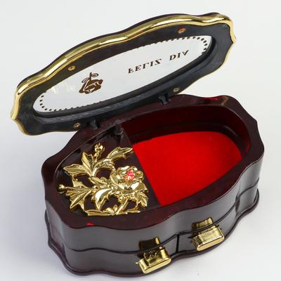 Шкатулка музыкальная овал "Рельеф" 12х7,5х6 см