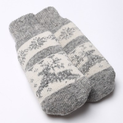 Варежки женские шерстяные «Олень со снежинкой», цвет светло-серый, белый, размер 20-22