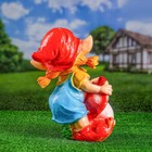Садовая фигура "Гном девочка на мухоморе" 27х28х39см - Фото 7