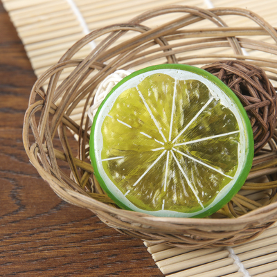 Муляж кусочек лайм d-5 см