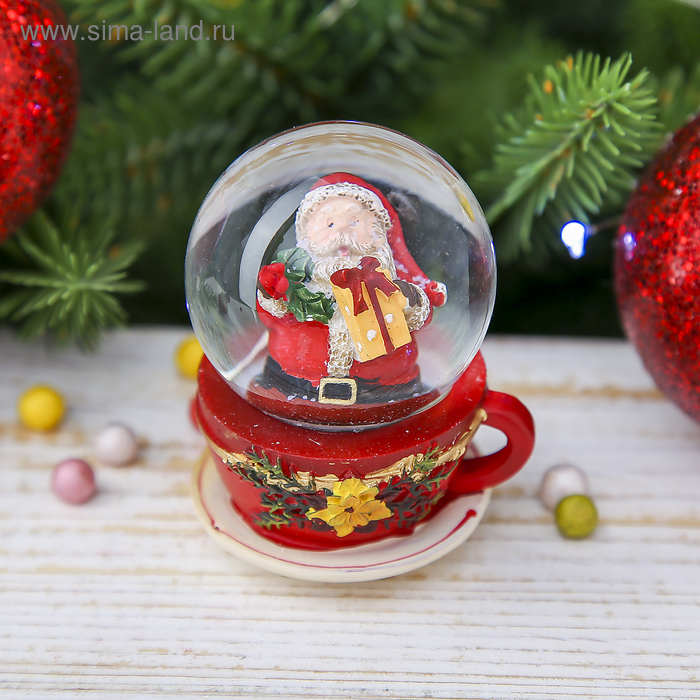 Сувенир полистоун водяной шар "Дед Мороз и чашка" 7х5,3х4,5 см - Фото 1