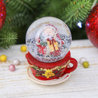 Сувенир полистоун водяной шар "Дед Мороз и чашка" 7х5,3х4,5 см - Фото 5