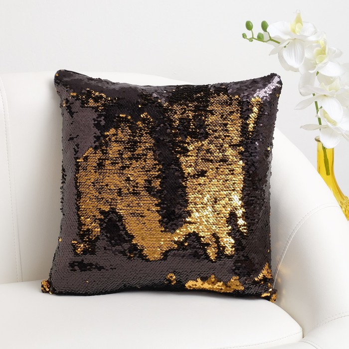 Наволочка декоративная Хамелеон 37×37 см, цвет золото - глянцевый чёрный, пайетки, 100%п/э - Фото 1