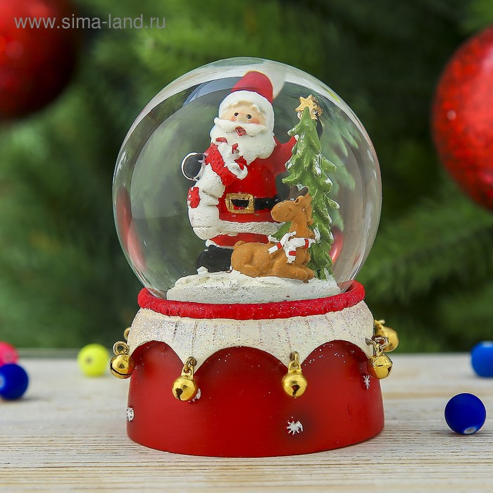 Сувенир полистоун водяной шар "Дед мороз, олень и ёлочка" 9х7,5х7,5 см - Фото 1