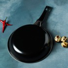 Сковорода «Жаклин», d=20 см, толщина 0.65 мм, пластиковая ручка, антипригарное покрытие, углеродистая сталь, чёрная - Фото 6