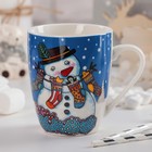 Кружка керамическая Доляна «Снеговик и новогодние носки», 330 мл - Фото 1