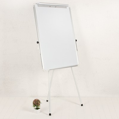 Флипчарт-магнитно-маркерная доска, регулируется по высоте, размер доски — 60×90 см