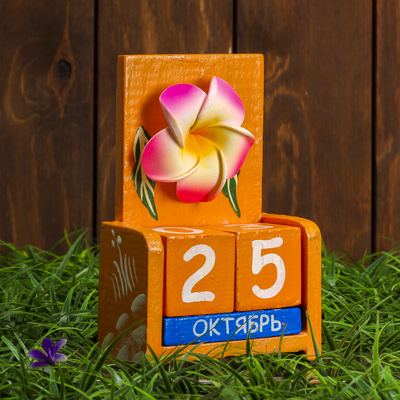 Календарь настольный «Большой цветок», 10.5×5×15 см, дерево