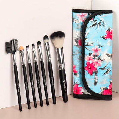 Набор кистей для макияжа «Цветение», 7 предметов, чехол на кнопке, цвет голубой/розовый